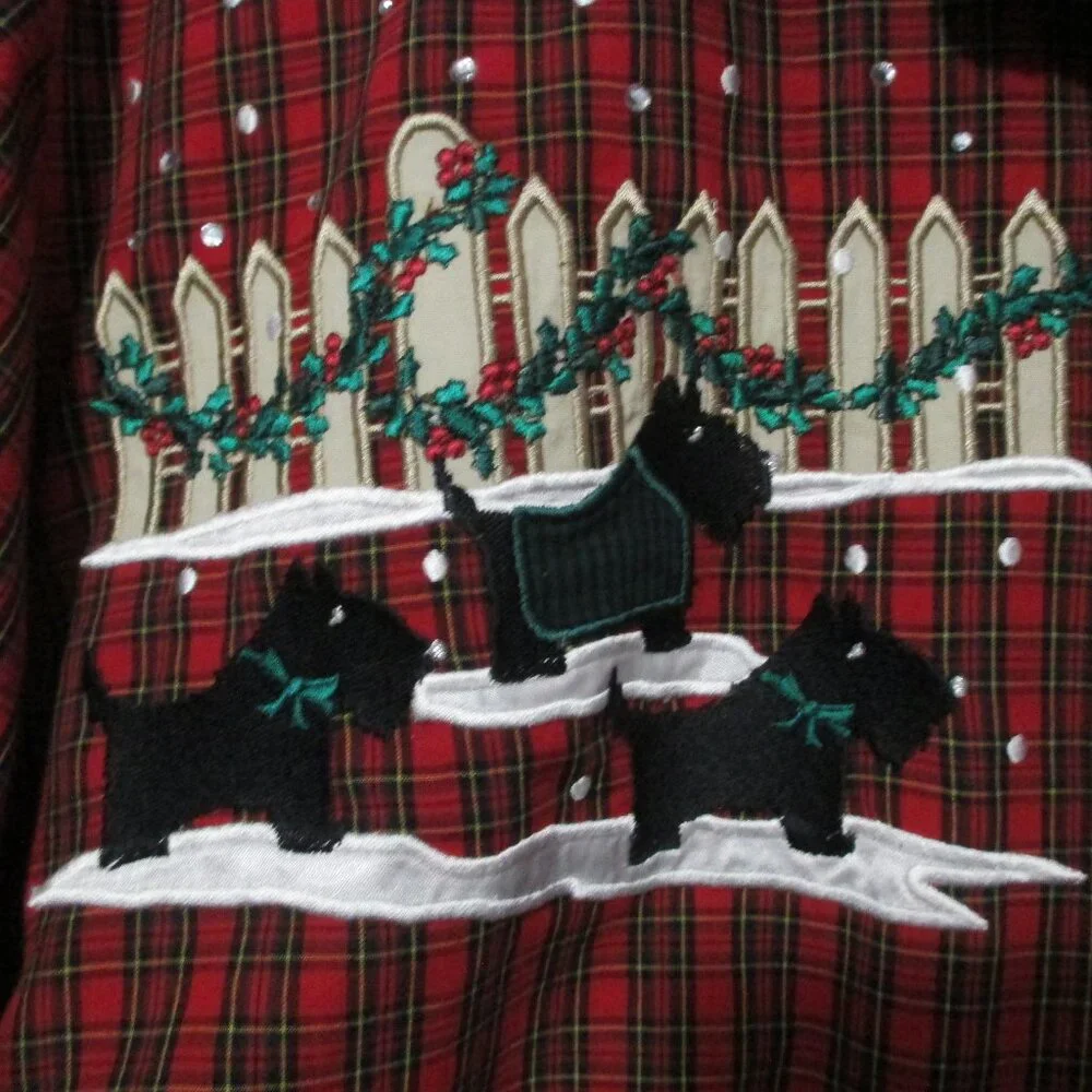 Karen Scott top Christmas plaid with dogs, velvet collar & buttons size 2x - Picture 6 of 12